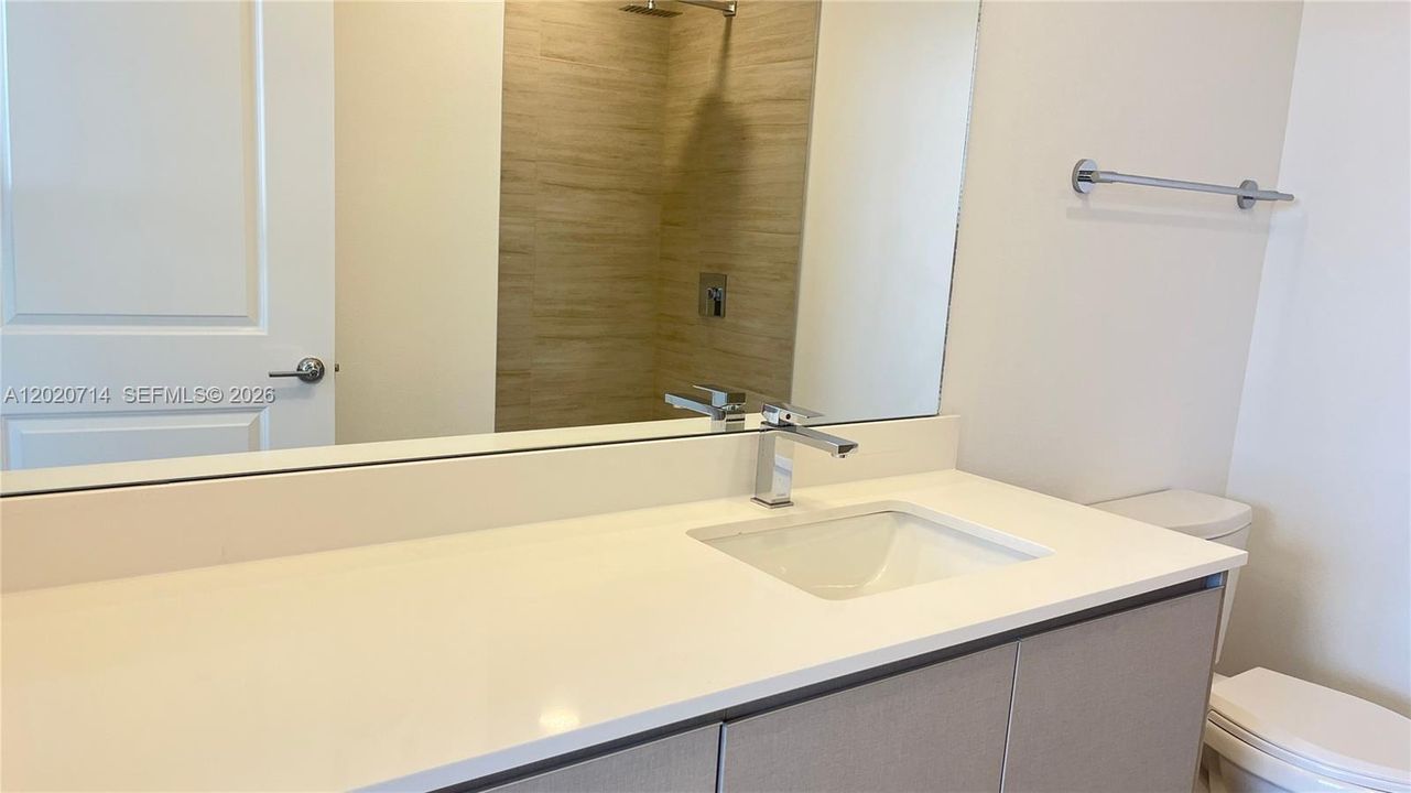 В аренду: $2,100 (3 спален, 2 ванн, 1020 Квадратных фут)