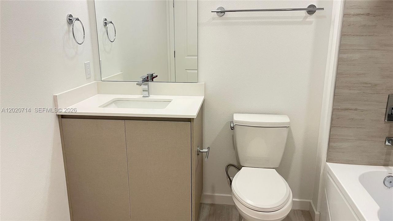 В аренду: $2,100 (3 спален, 2 ванн, 1020 Квадратных фут)