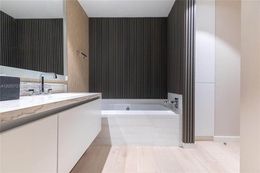 En Renta: $25,500 (4 camas, 4 baños, 2368 Pies cuadrados)
