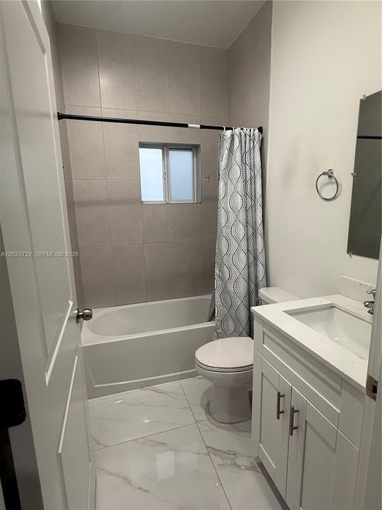 На продажу: $639,990 (4 спален, 2 ванн, 1555 Квадратных фут)