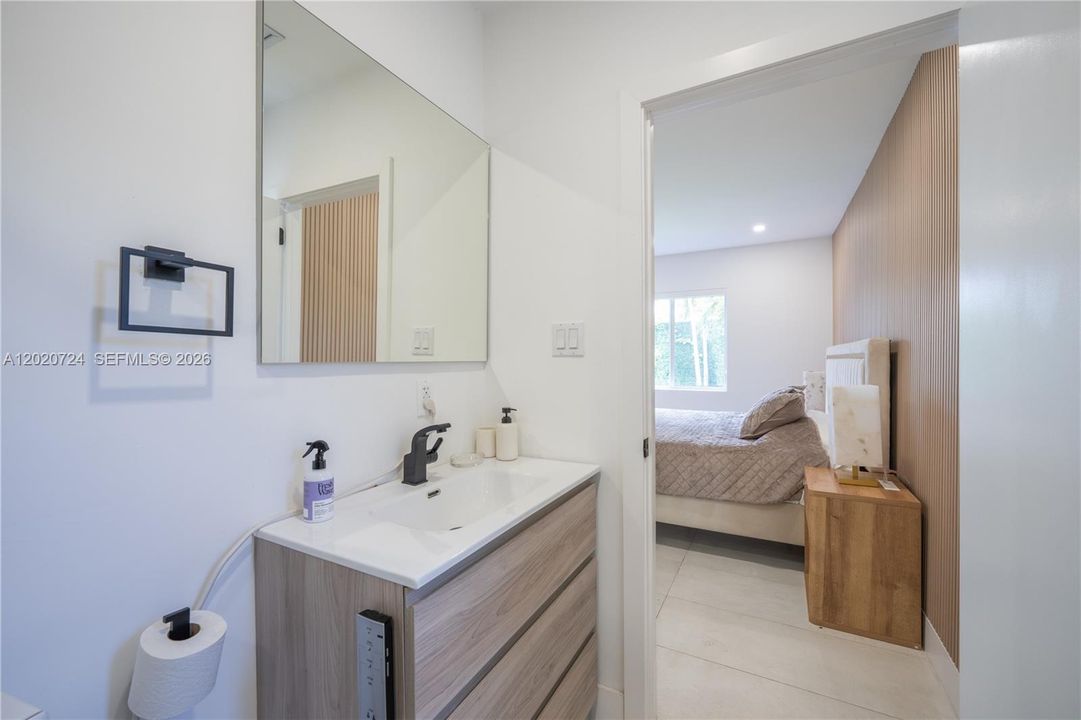 For Rent: $7,500 (3 beds, 3 baths, 1107 Square Feet)