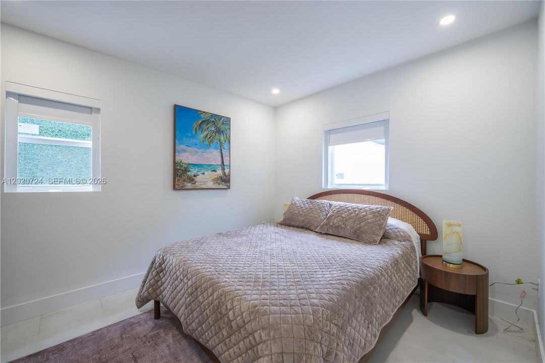 For Rent: $7,500 (3 beds, 3 baths, 1107 Square Feet)