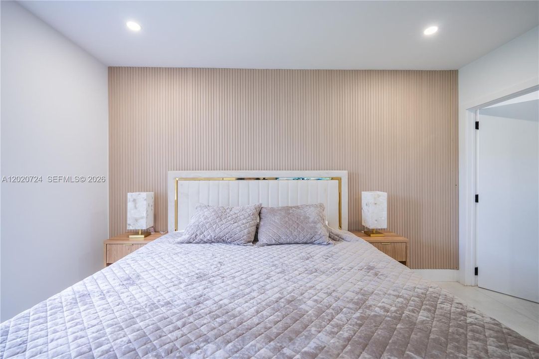 For Rent: $7,500 (3 beds, 3 baths, 1107 Square Feet)