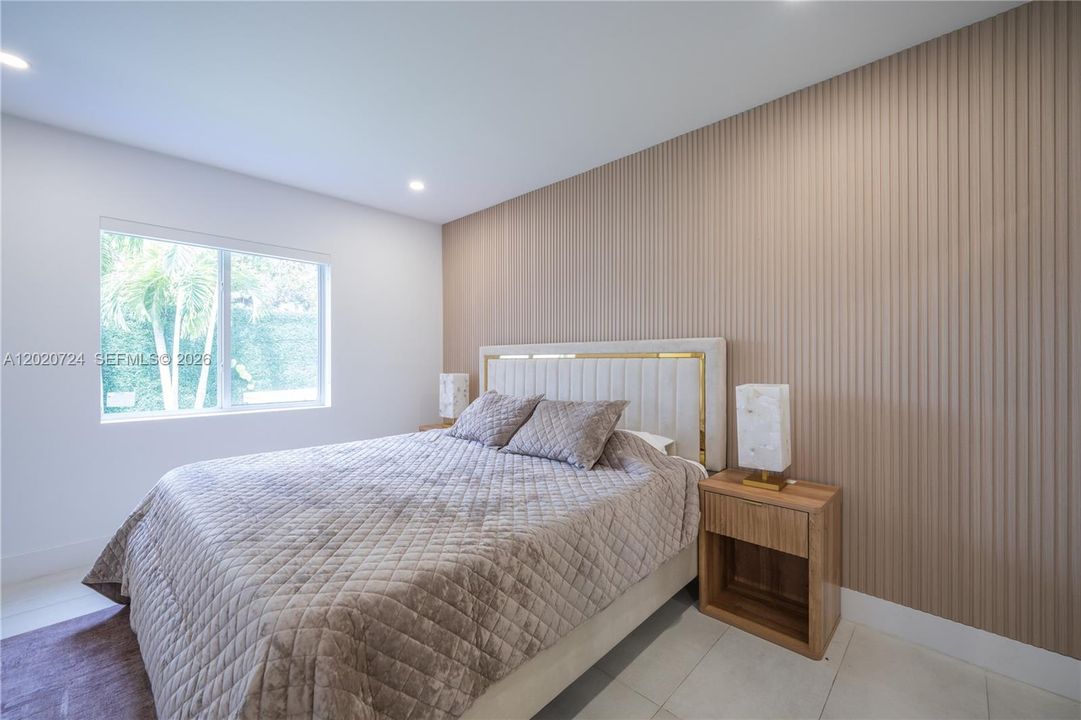 For Rent: $7,500 (3 beds, 3 baths, 1107 Square Feet)