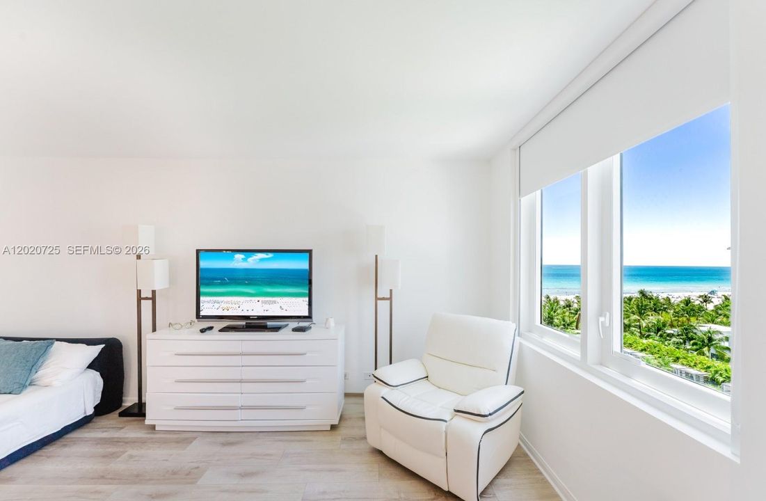 For Rent: $8,500 (1 beds, 1 baths, 880 Square Feet)