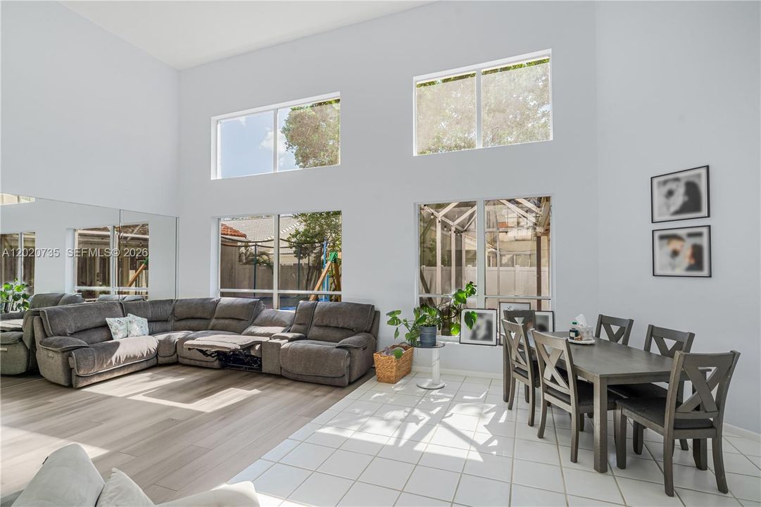 Active With Contract: $4,750 (3 beds, 2 baths, 2299 Square Feet)