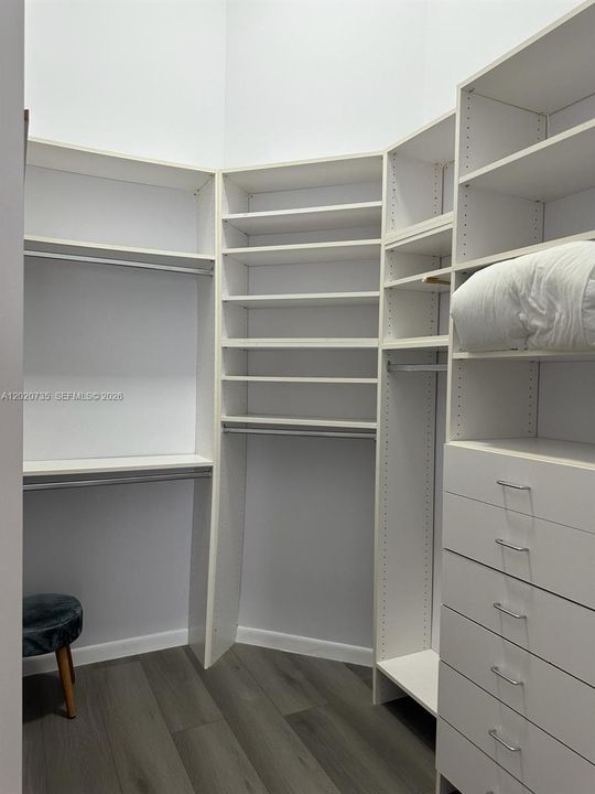 Active With Contract: $4,750 (3 beds, 2 baths, 2299 Square Feet)