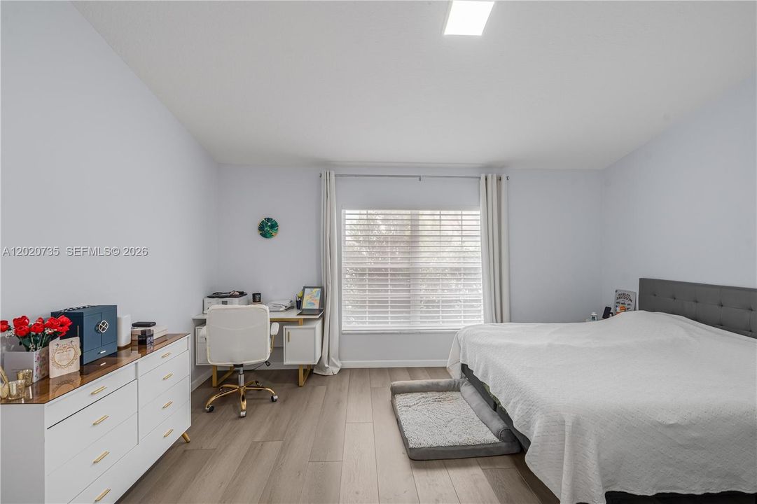 Active With Contract: $4,750 (3 beds, 2 baths, 2299 Square Feet)