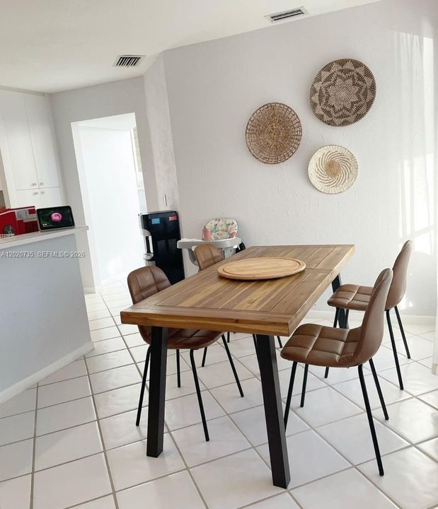Active With Contract: $4,750 (3 beds, 2 baths, 2299 Square Feet)