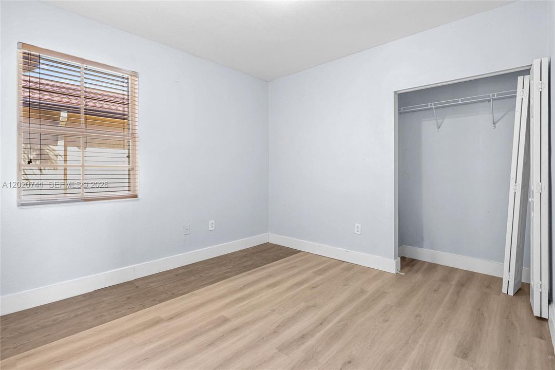 For Sale: $320,000 (3 beds, 2 baths, 1379 Square Feet)