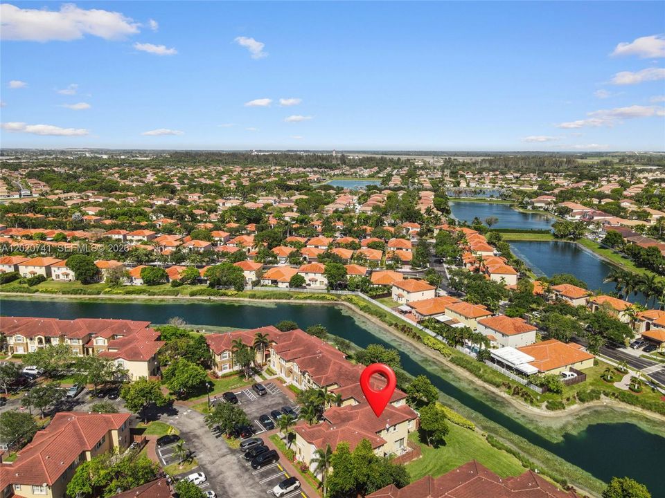 For Sale: $320,000 (3 beds, 2 baths, 1379 Square Feet)