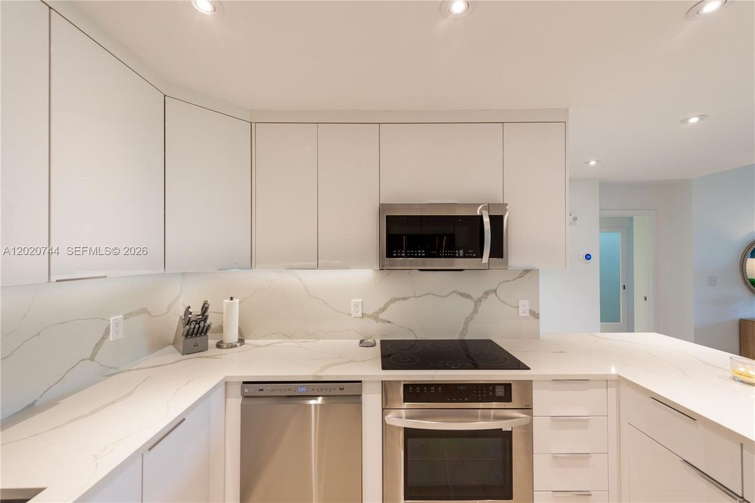 For Rent: $10,000 (2 beds, 2 baths, 1546 Square Feet)