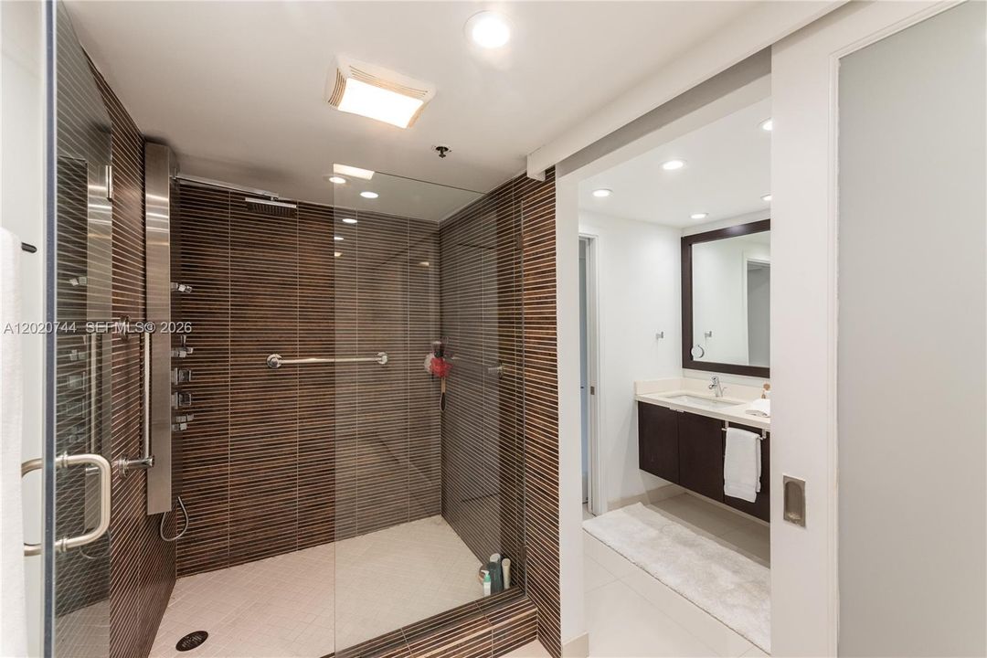 For Rent: $10,000 (2 beds, 2 baths, 1546 Square Feet)
