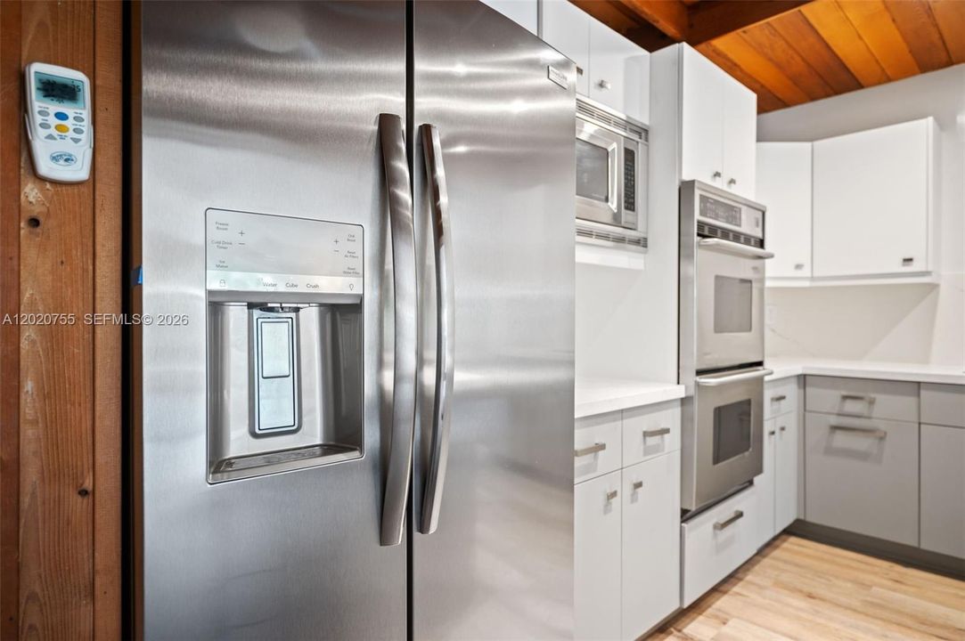 For Sale: $849,000 (3 beds, 2 baths, 2165 Square Feet)