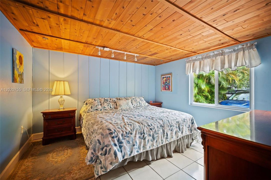 For Sale: $849,000 (3 beds, 2 baths, 2165 Square Feet)