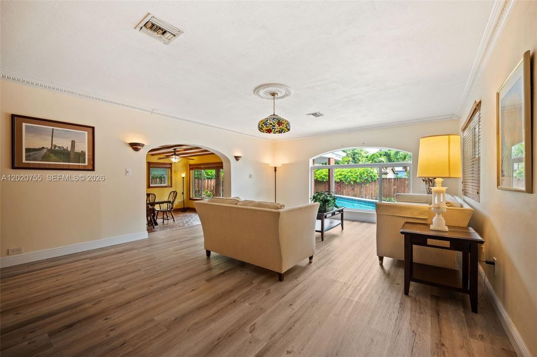 For Sale: $849,000 (3 beds, 2 baths, 2165 Square Feet)