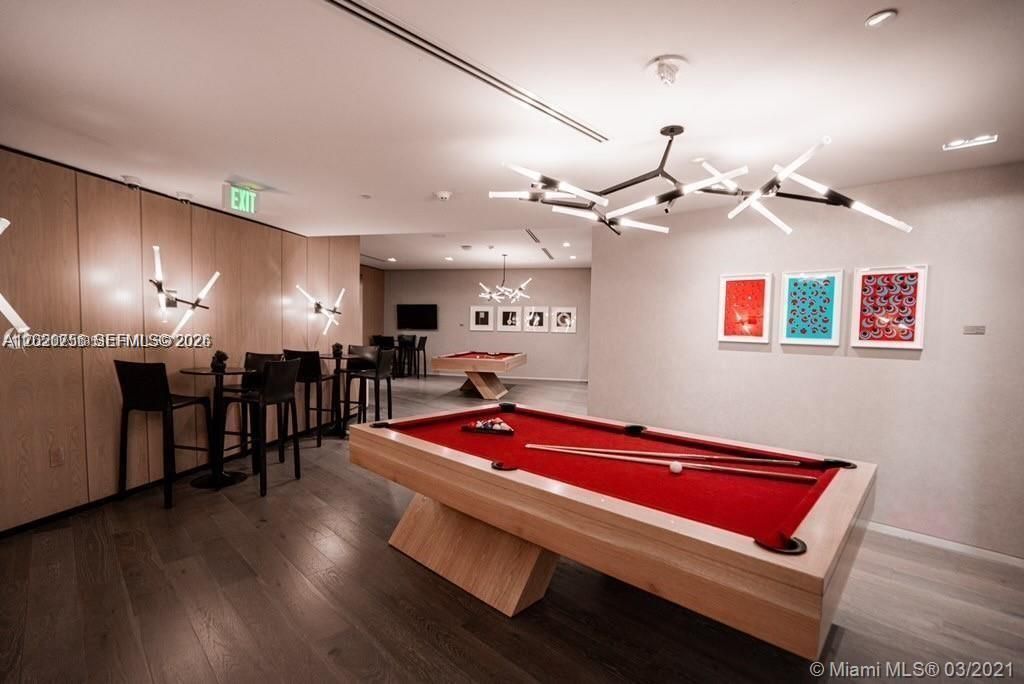 For Rent: $11,900 (4 beds, 4 baths, 1871 Square Feet)