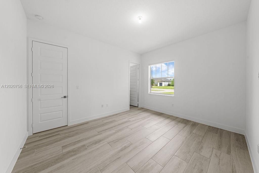 Activo con contrato: $1,999,000 (7 camas, 6 baños, 4316 Pies cuadrados)