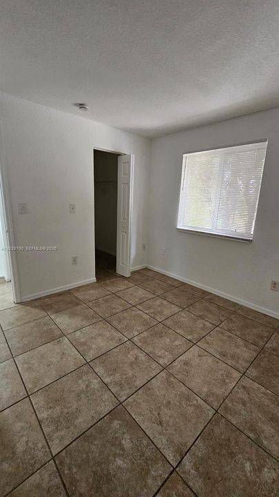 Active With Contract: $2,300 (3 beds, 2 baths, 1253 Square Feet)