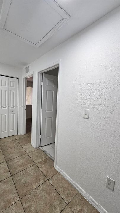 Active With Contract: $2,300 (3 beds, 2 baths, 1253 Square Feet)