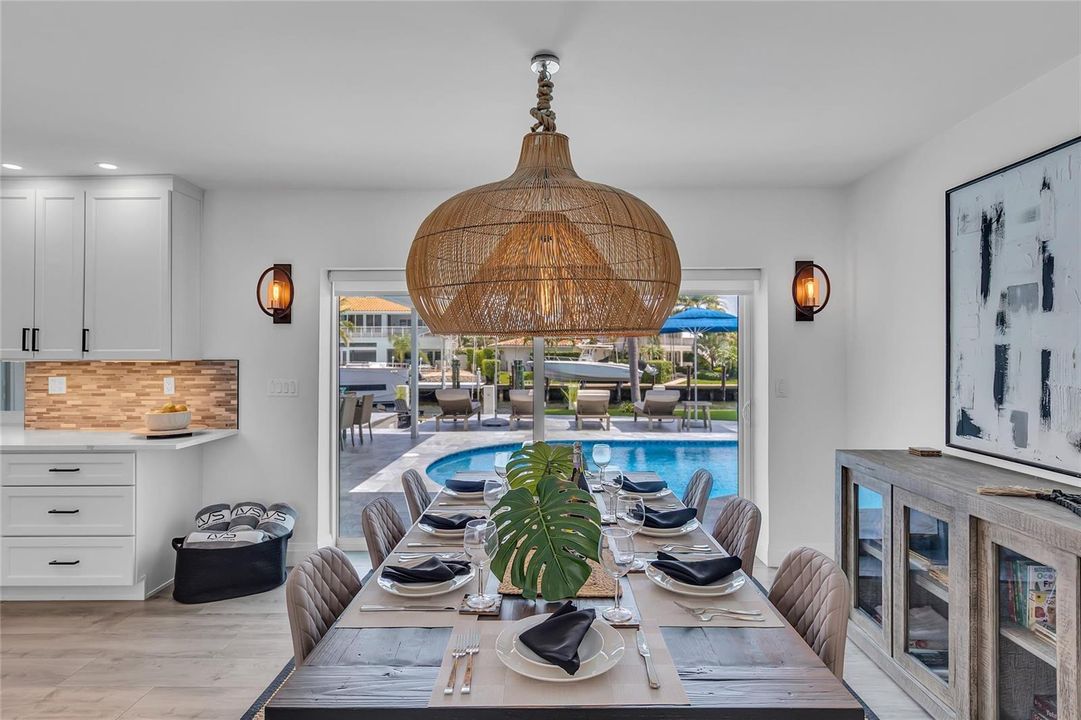 Dining area for 8