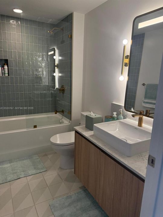 En Venta: $1,700,000 (3 camas, 2 baños, 1230 Pies cuadrados)