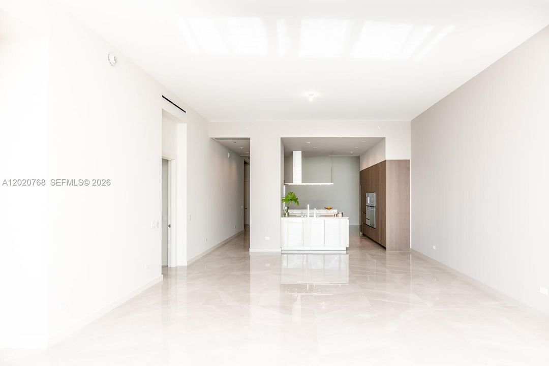 Elegant 11 Ft ceiling height.
