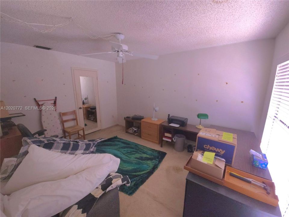 For Sale: $299,999 (2 beds, 2 baths, 1430 Square Feet)