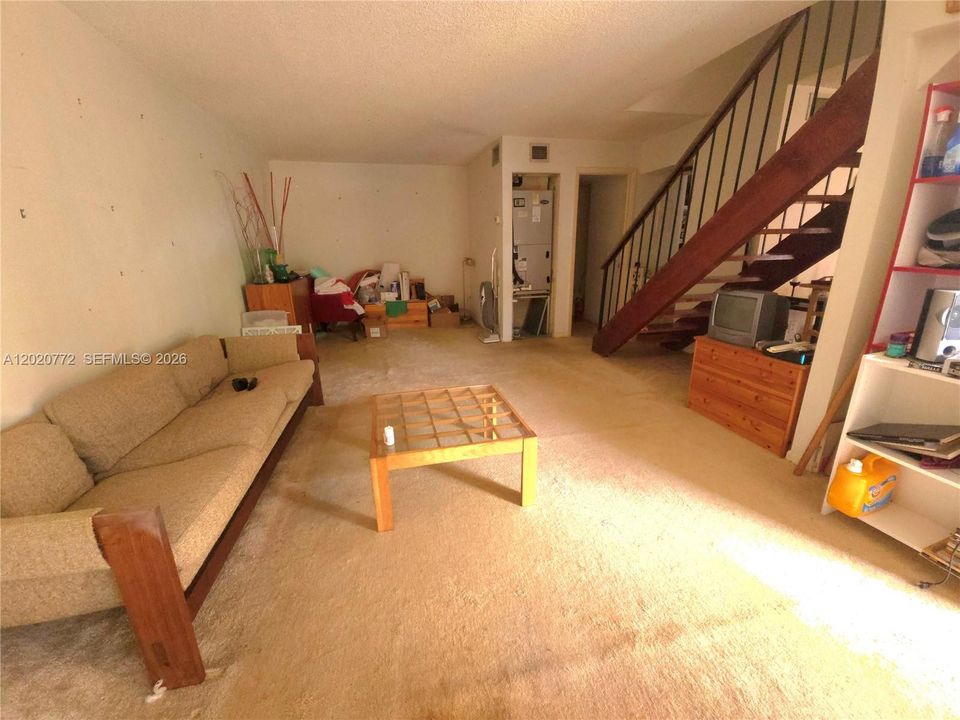 For Sale: $299,999 (2 beds, 2 baths, 1430 Square Feet)