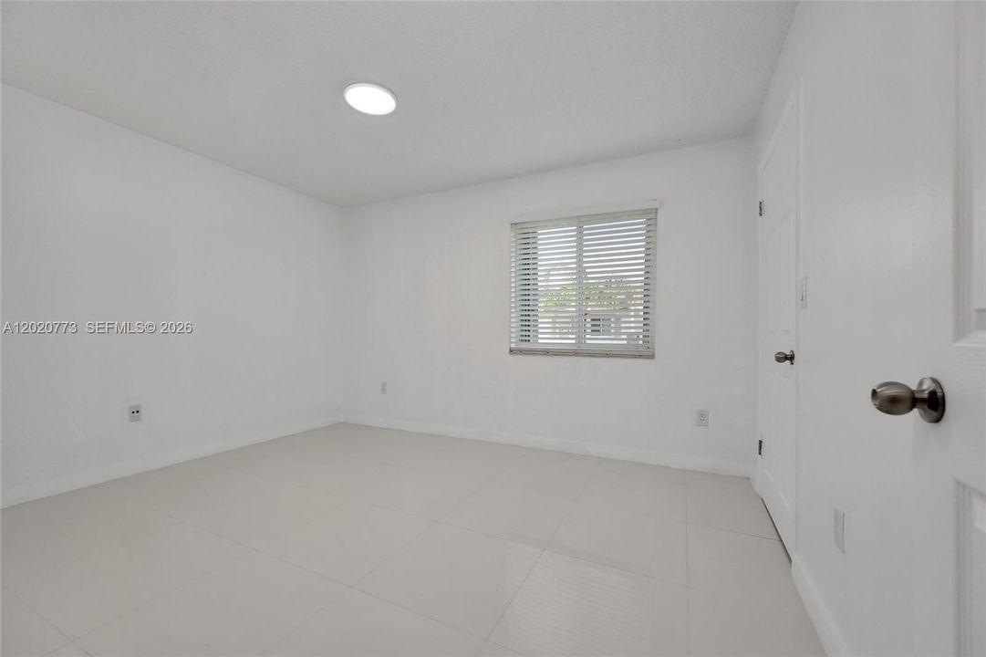 В аренду: $2,600 (2 спален, 2 ванн, 1144 Квадратных фут)