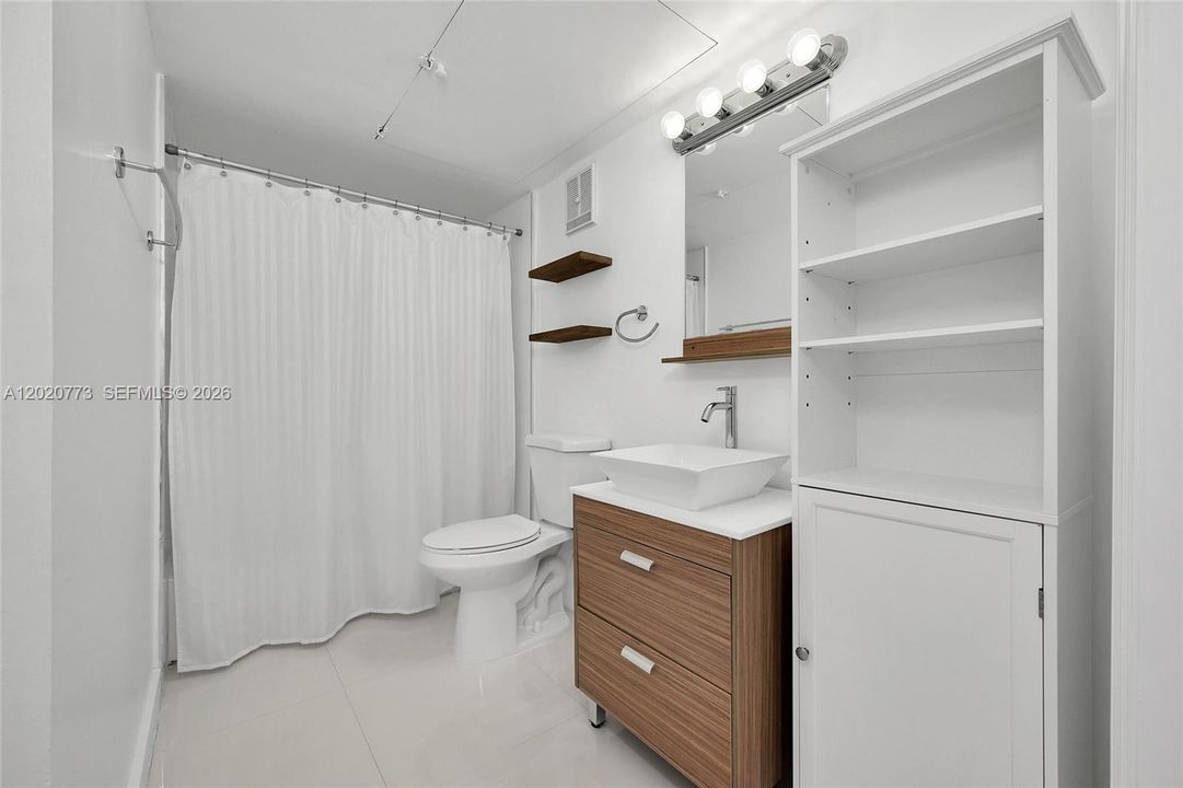 В аренду: $2,600 (2 спален, 2 ванн, 1144 Квадратных фут)
