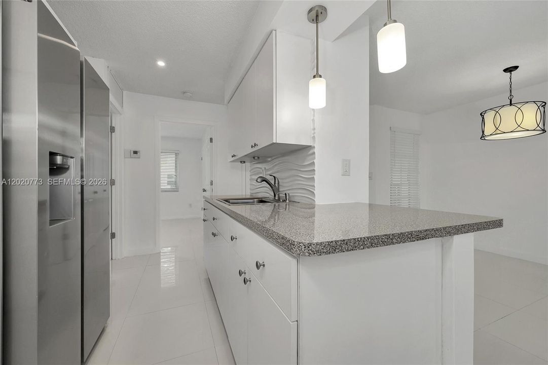 В аренду: $2,600 (2 спален, 2 ванн, 1144 Квадратных фут)