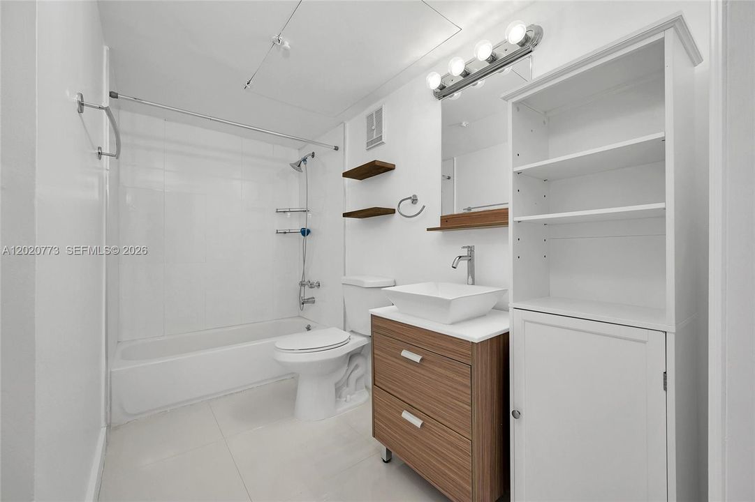 В аренду: $2,600 (2 спален, 2 ванн, 1144 Квадратных фут)