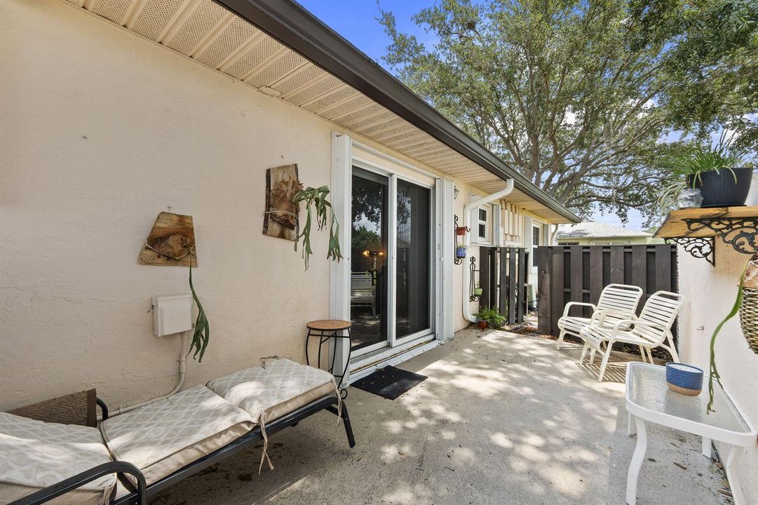 PATIO 1