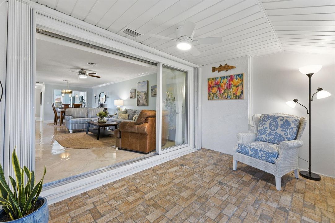 FLORIDA ROOM