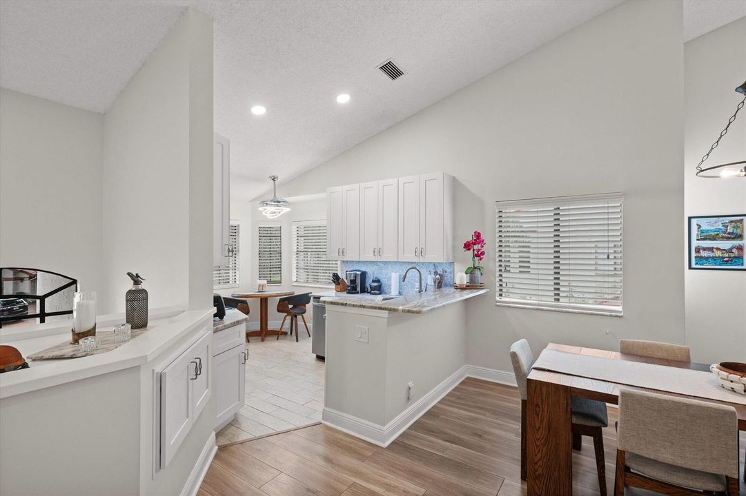 Kitchen Bar