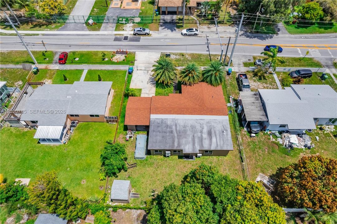 For Sale: $599,000 (5 beds, 2 baths, 1940 Square Feet)