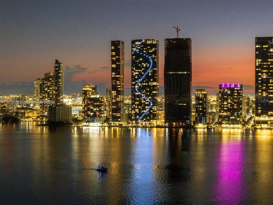 Active With Contract: $8,950 (2 beds, 3 baths, 0 Square Feet)