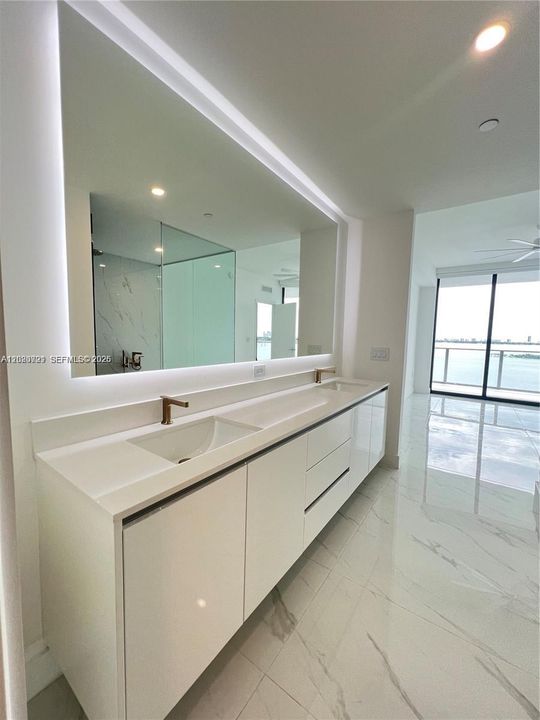 Active With Contract: $8,950 (2 beds, 3 baths, 0 Square Feet)