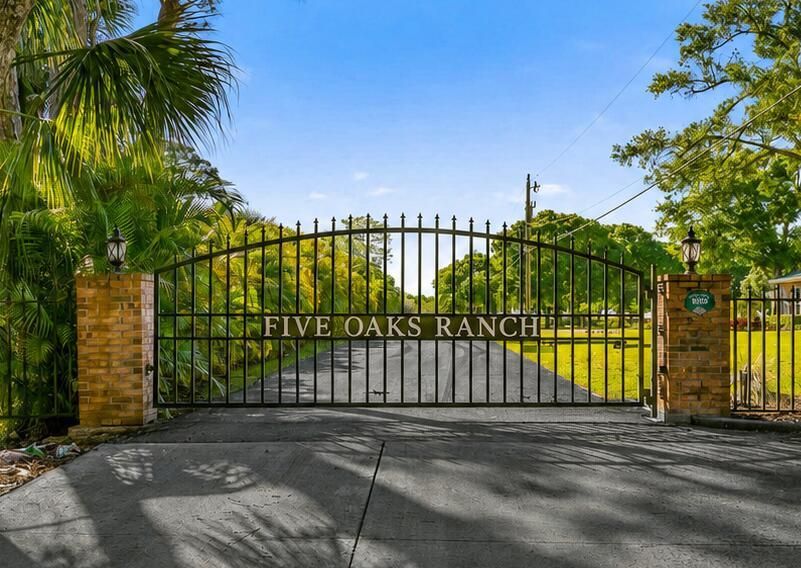 Private Gate