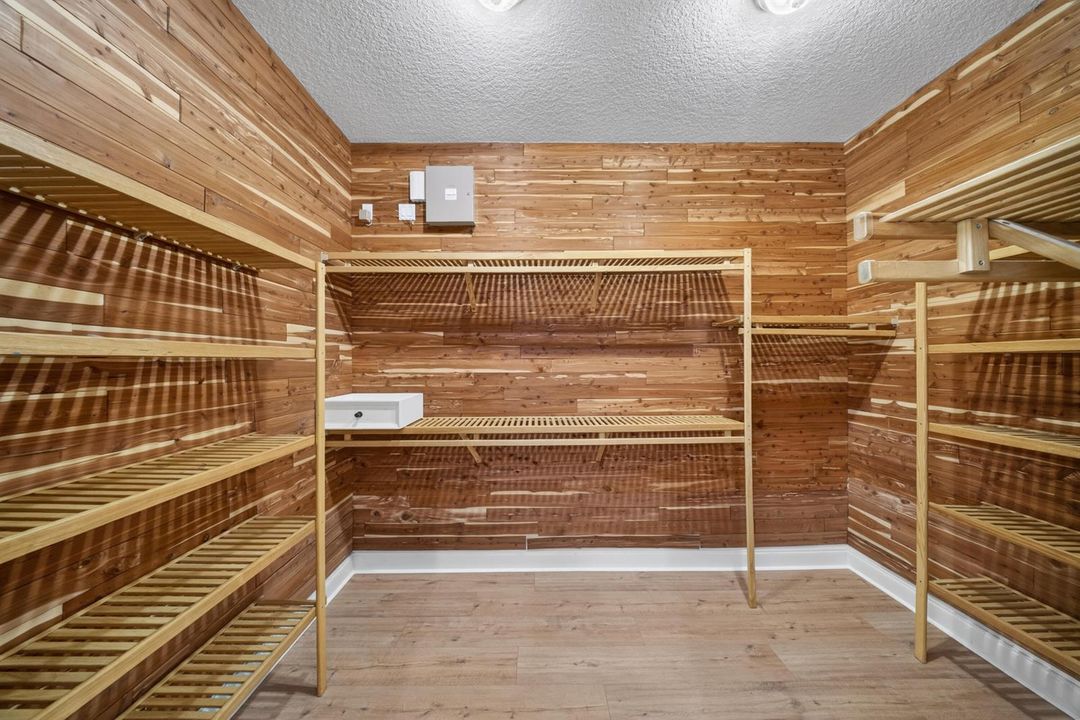 Master Closet 2