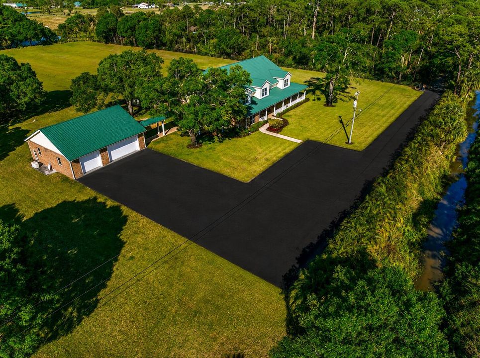 Aerial view Drivewway