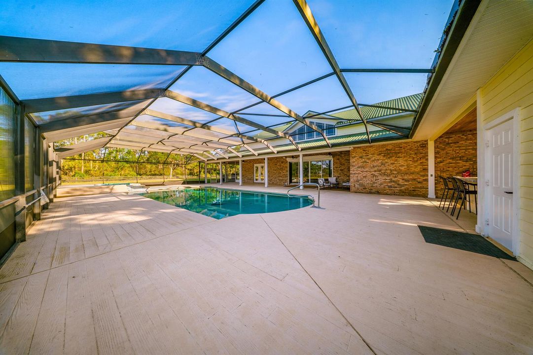 Screened In Pool