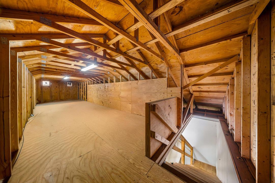 Separate Garage