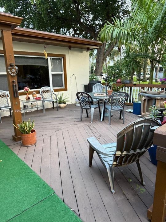 En Venta: $639,000 (3 camas, 2 baños, 1673 Pies cuadrados)
