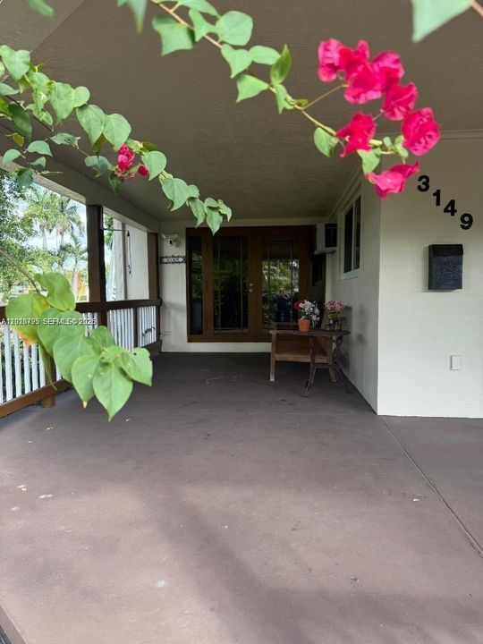 En Venta: $639,000 (3 camas, 2 baños, 1673 Pies cuadrados)