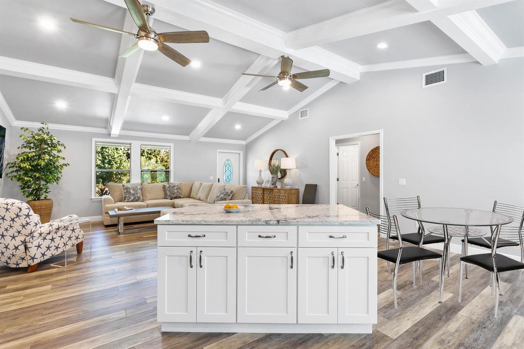 Dining_Living_Kitchen_03_web (1)