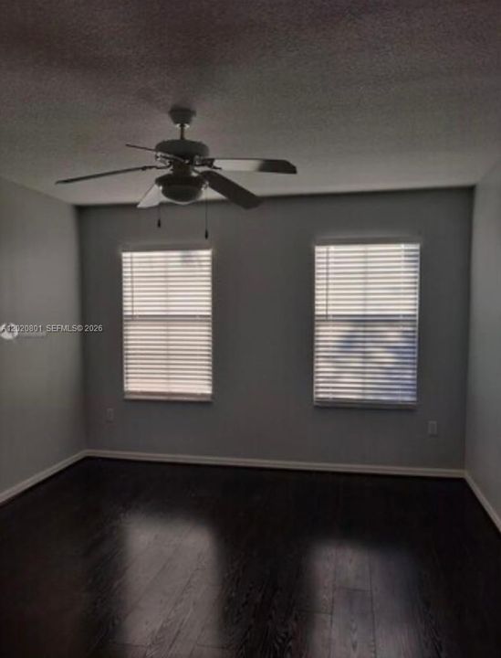 For Rent: $2,250 (3 beds, 2 baths, 1300 Square Feet)