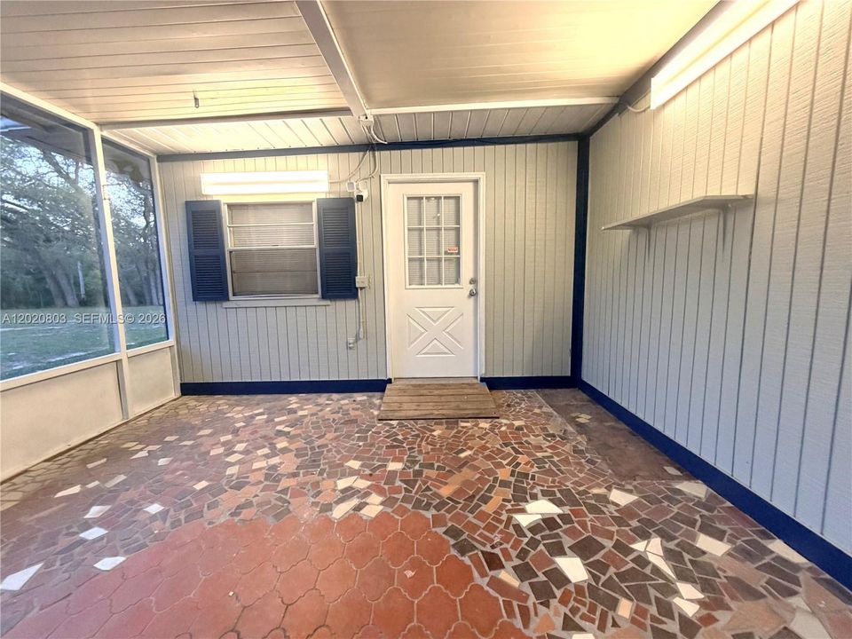 En Venta: $225,000 (4 camas, 2 baños, 1849 Pies cuadrados)