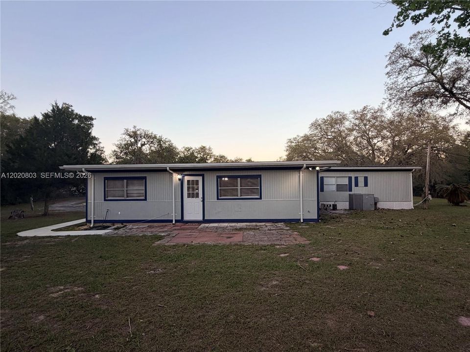 En Venta: $225,000 (4 camas, 2 baños, 1849 Pies cuadrados)
